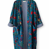 Mavi zeminli çiçekli el blok baskı kimono, doğal boyalı ve sürdürülebilir tasarım